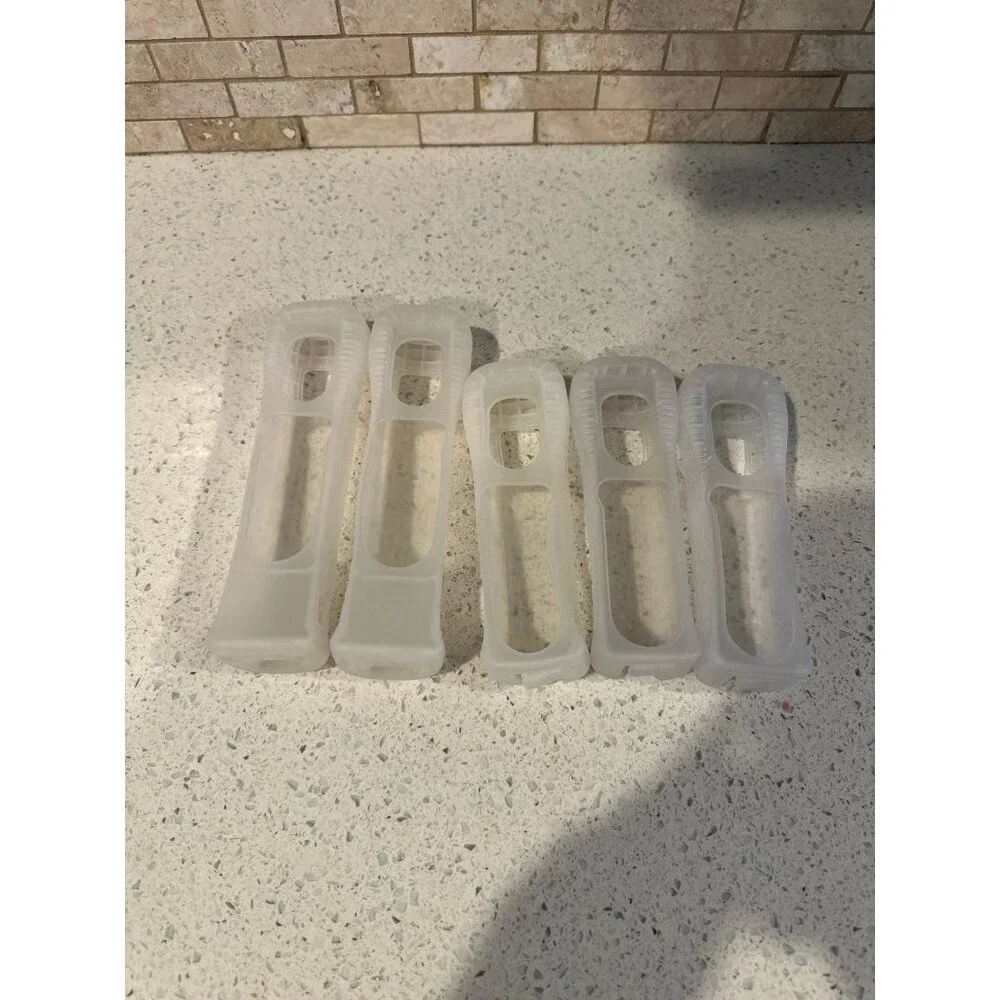Lot of 5 Wii Remote Silicone Protective‎ Covers